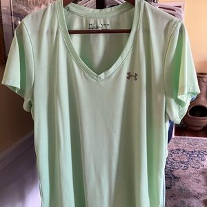 Under Armor Running Activewear Shirt Size XL